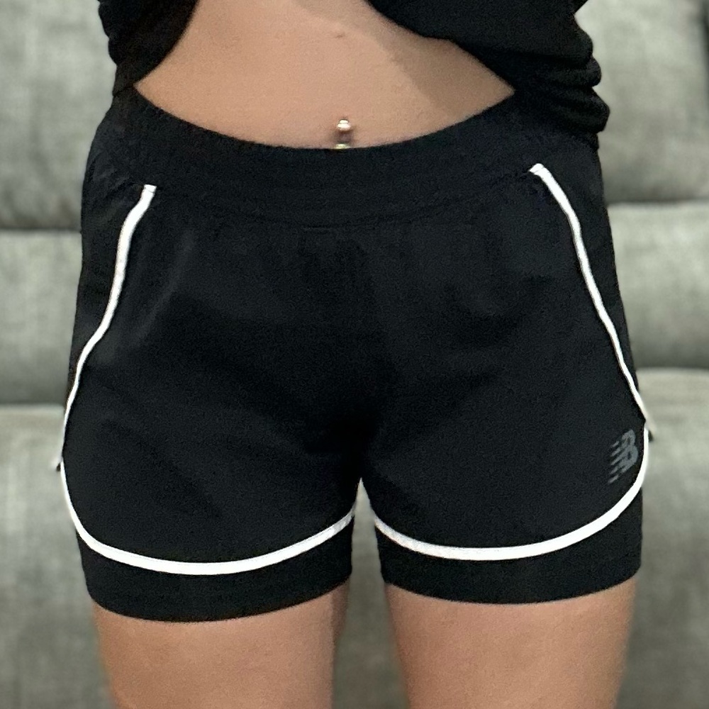 Women’s new balance running shorts size small